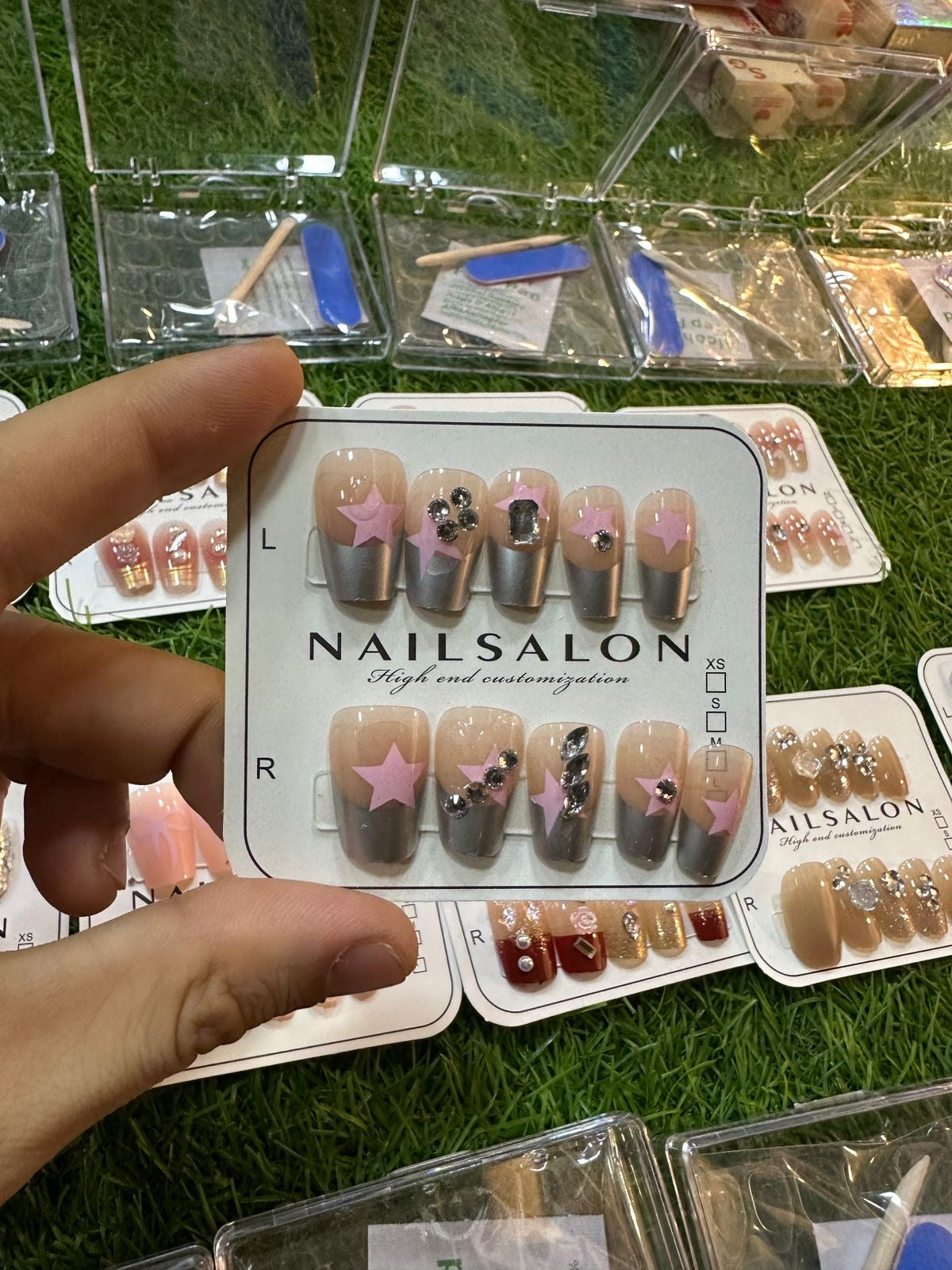 Nail saloon