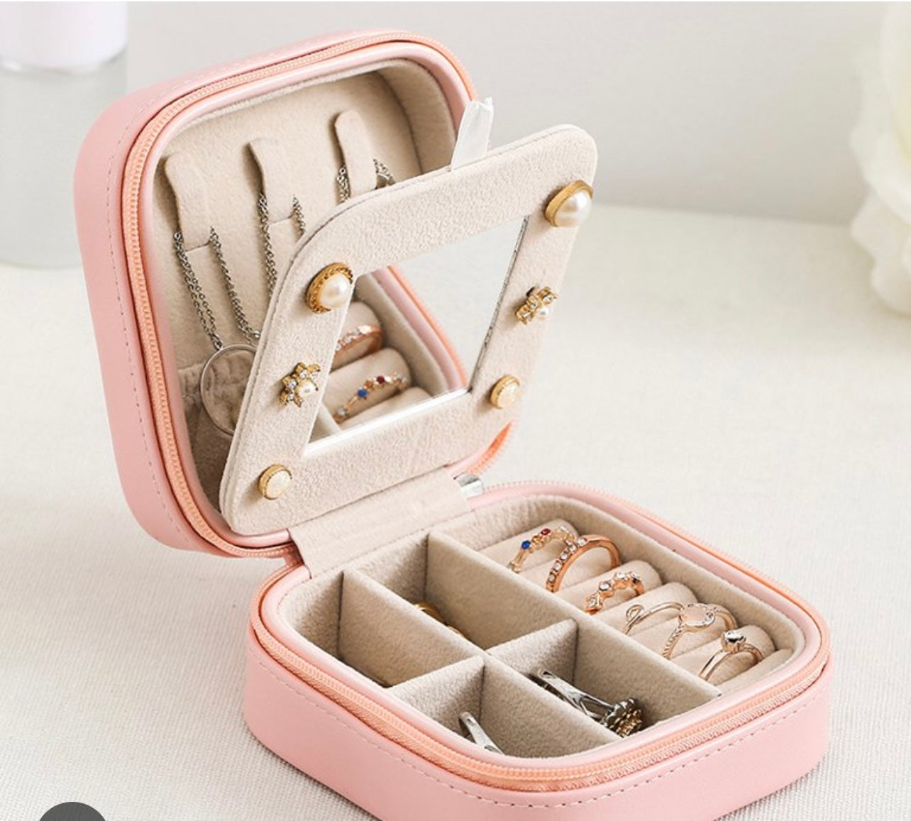 Jewellery organizer