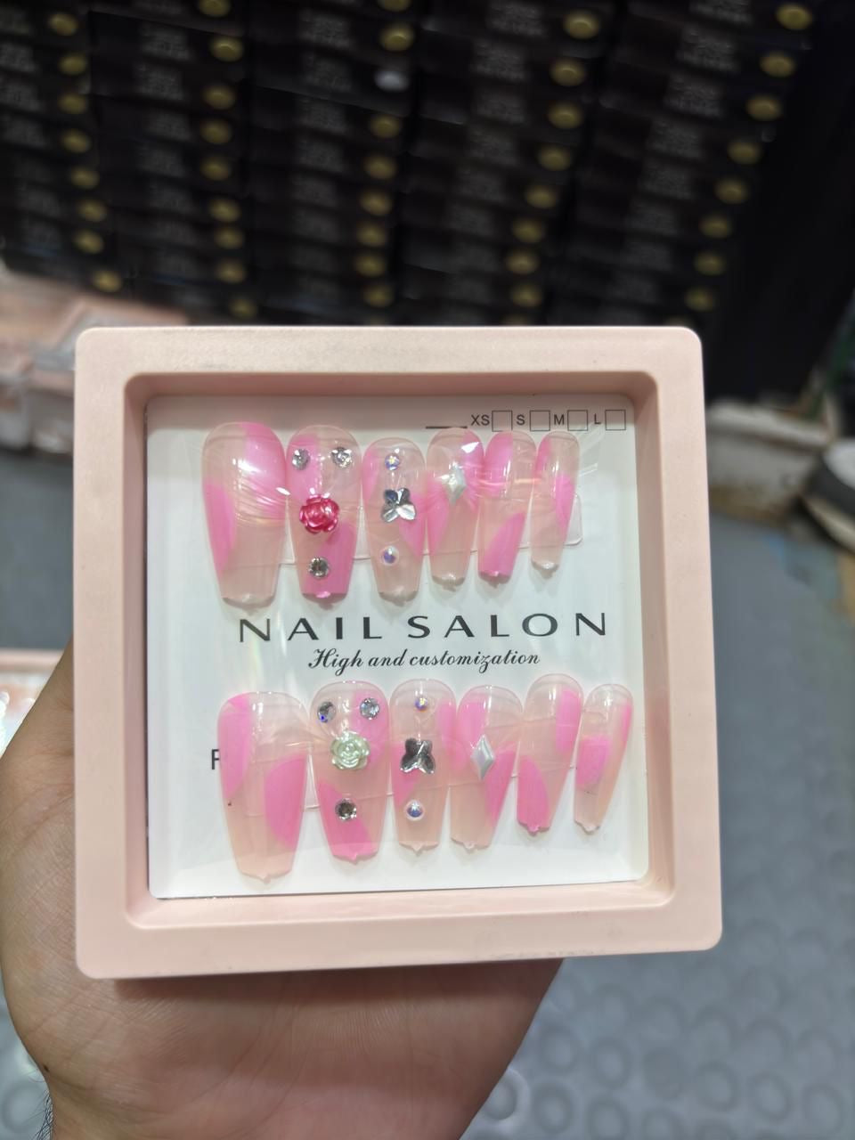 Nail saloon