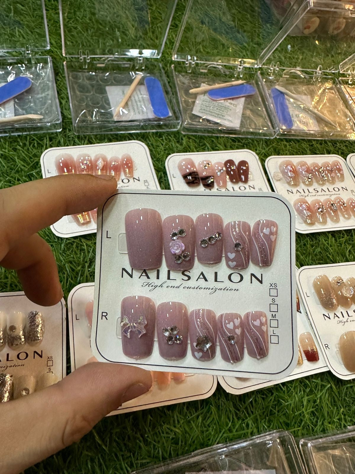 Nail saloon