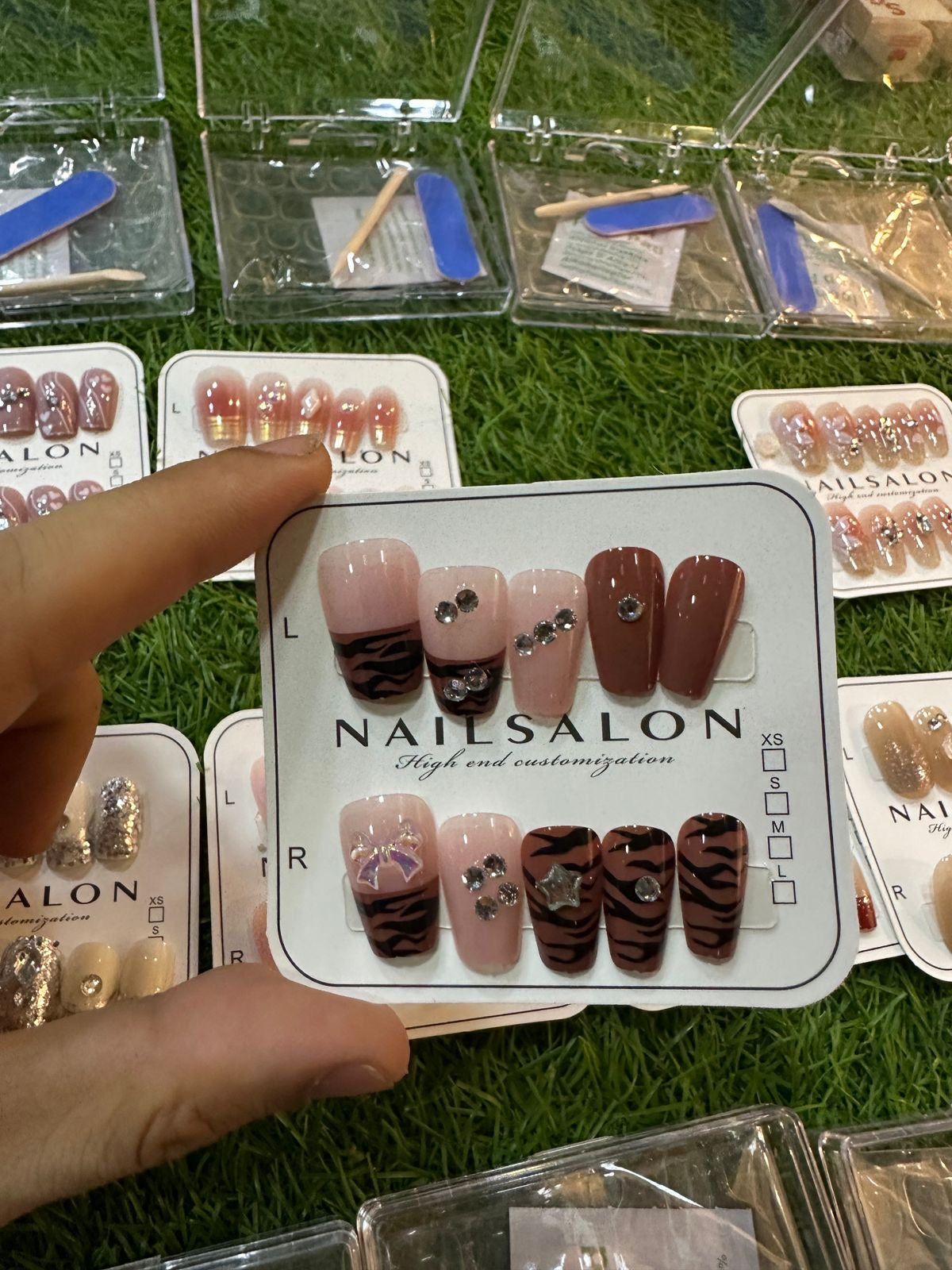 Nail saloon