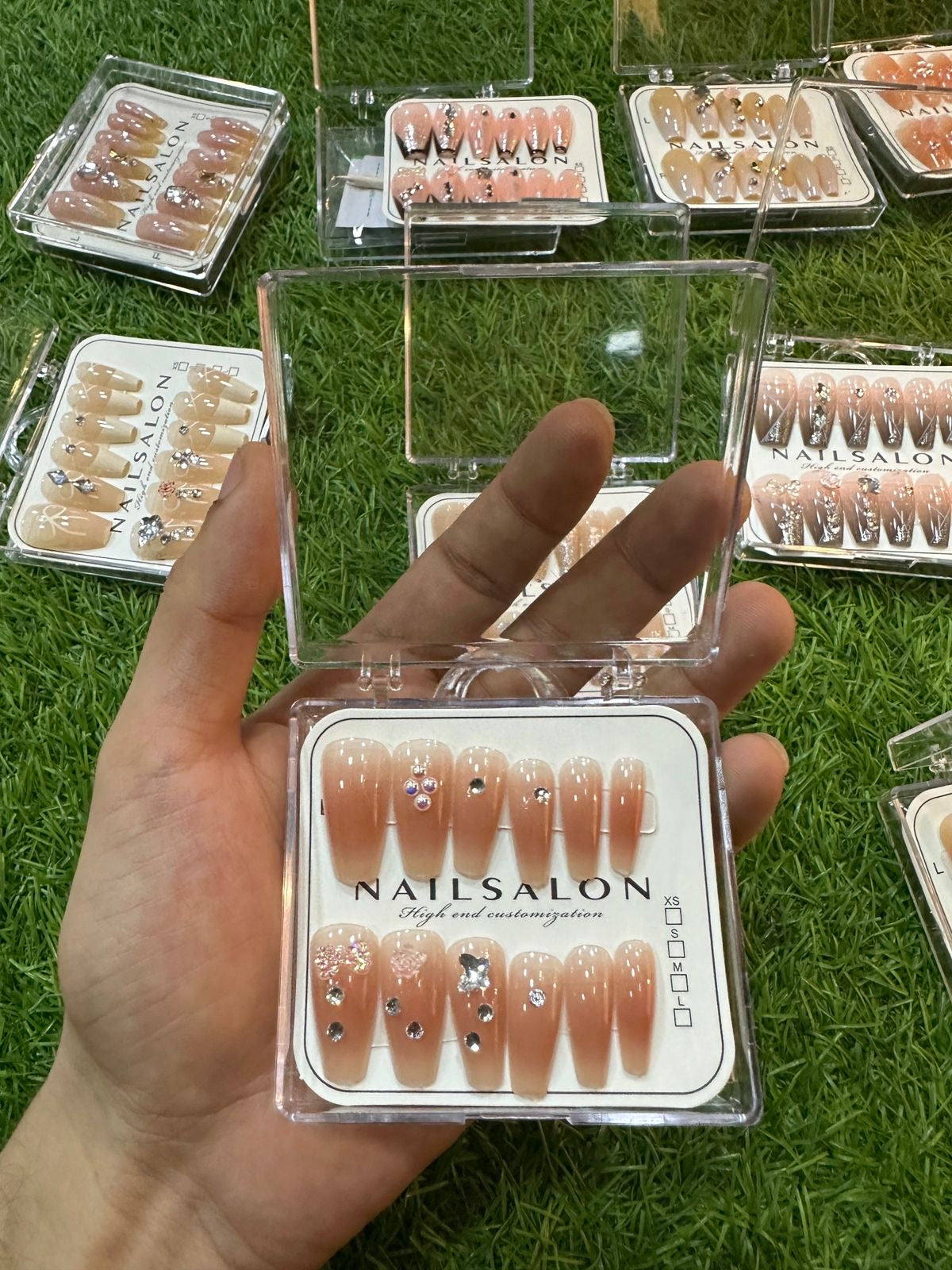 Nail saloon