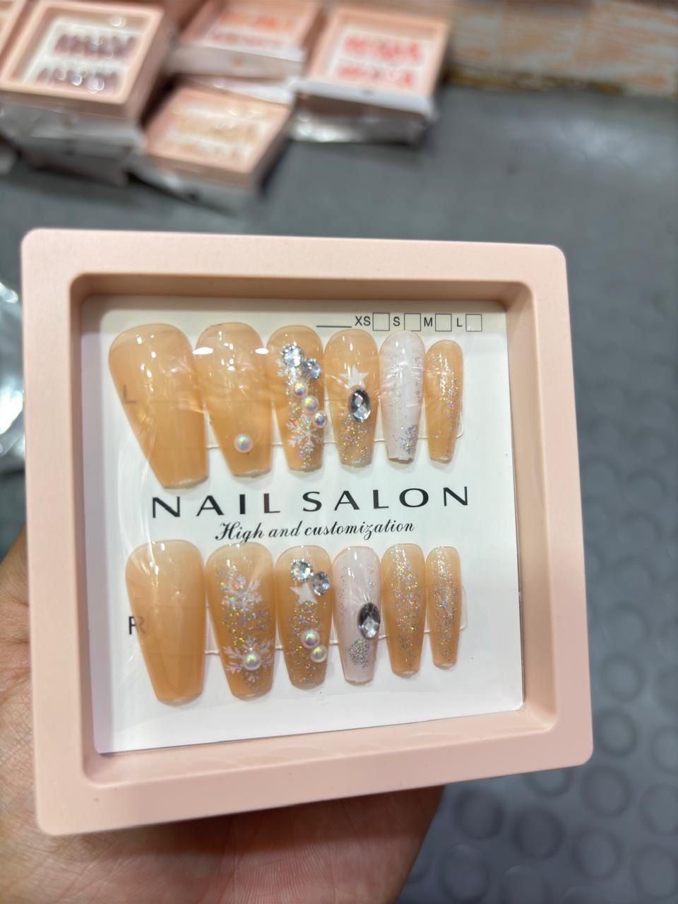 Nail saloon