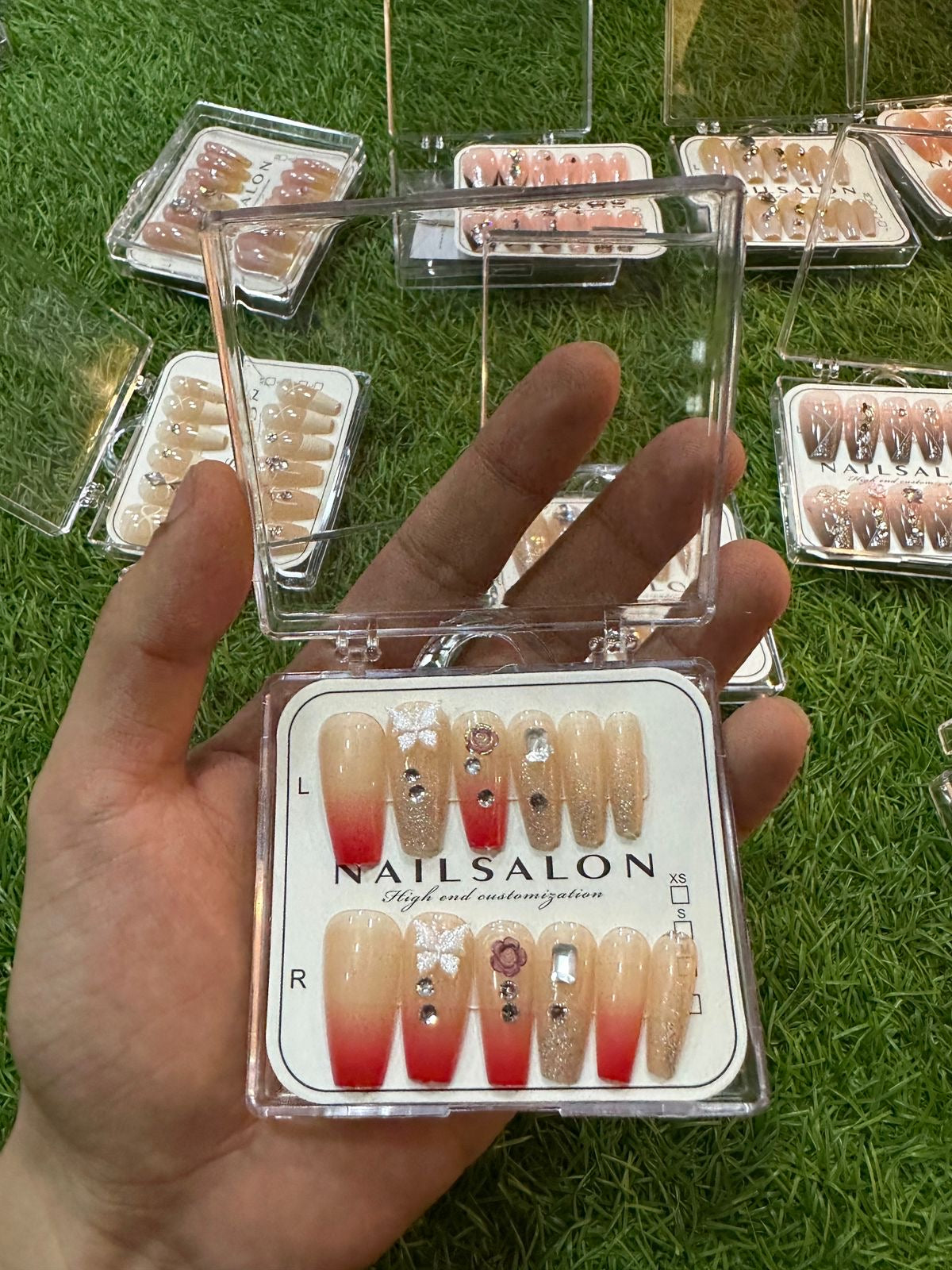 Nail saloon