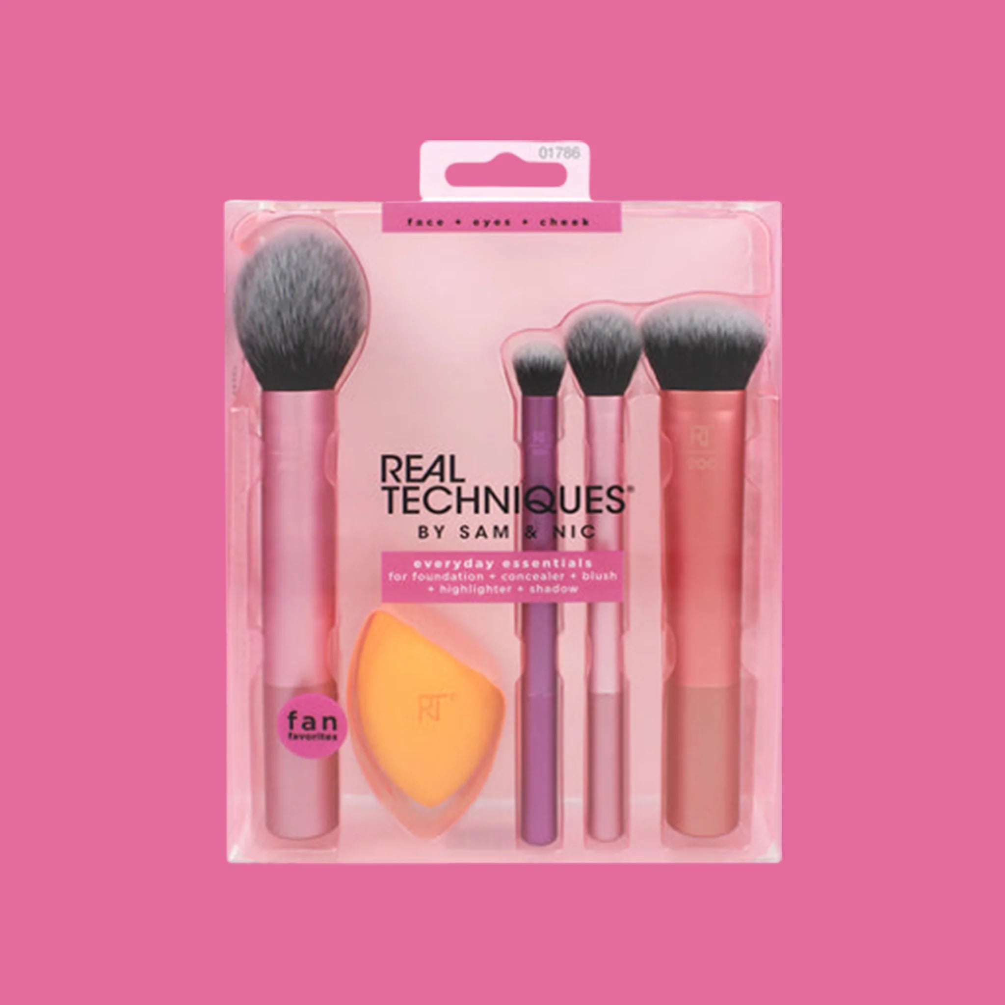 Real Techniques Everyday Essentials Plus with Bonus Miracle Complexion Sponge